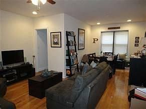 2nd image of 1907 W Wilson Ave APT 3B