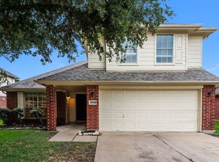 9206 Aberdeen Lake Dr, Houston, TX 77095