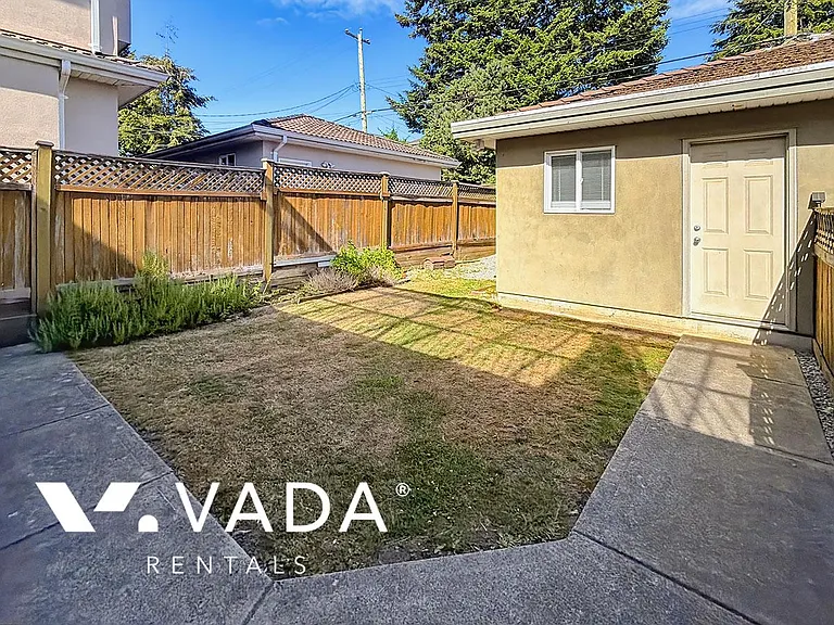 8490 Hudson St — Photo 12