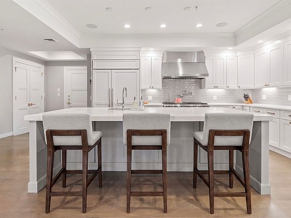 3rd image of 377 W 1st St #2