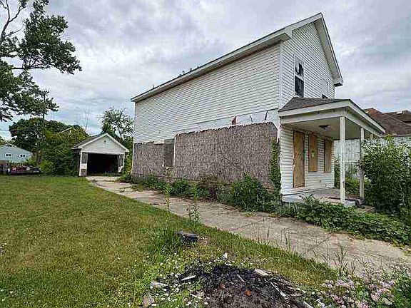 4298 Belvidere