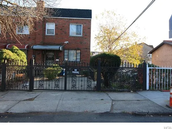1958 Bussing Ave, Bronx, NY 10466