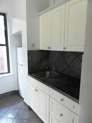 Rented by Citi Habitats | media 22