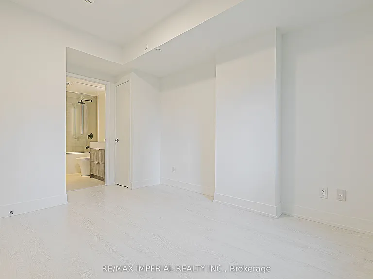 308 Jarvis St #305 — Photo 33