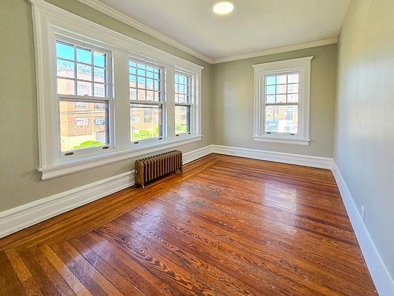 3rd image of 25 15th St