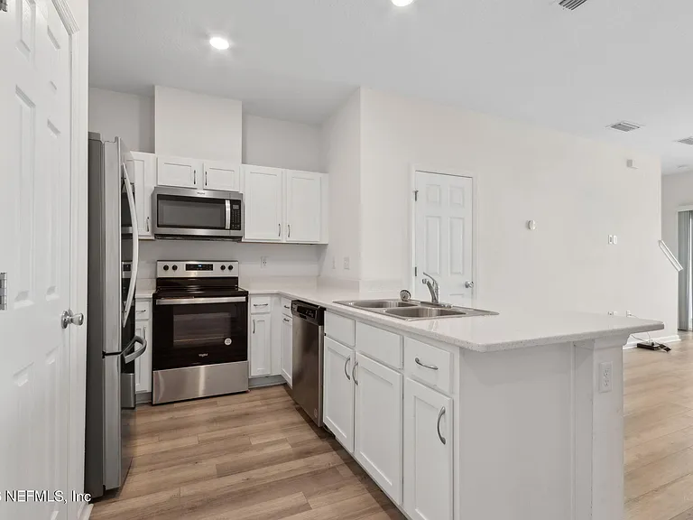 7810 Merchants Way — Photo 6