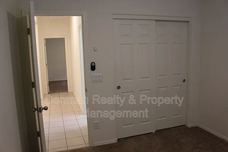4 bed, 2.0 bath, 1804 sqft, $1,600 — Photo 4