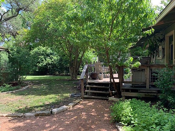 4th image of 1038 Bluebonnet Dr