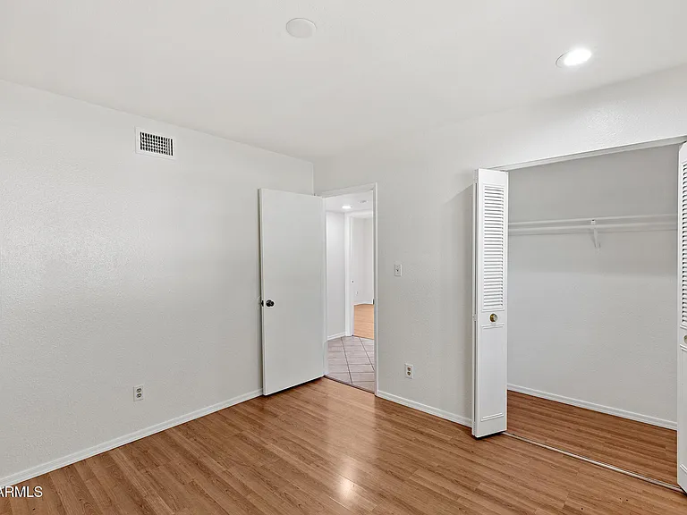 4503 W Bryce Ln — Photo 31