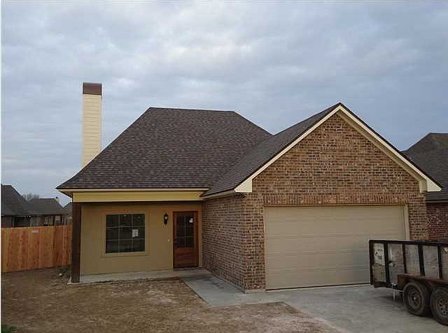 1st image of 104 Niki Ln