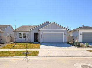 9071 W Moon River Dr, Star, ID 83669