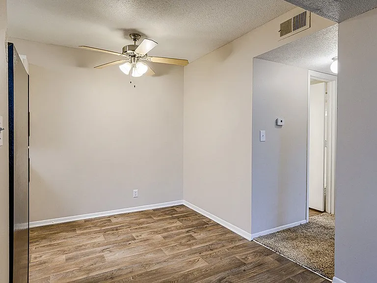 One Bedroom A (Renovated) - 1 Bed / 1 Bath - 720 Sq.Ft.