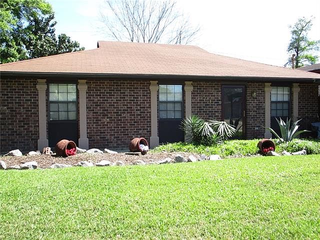 1st image of 2416 Yorktowne Dr