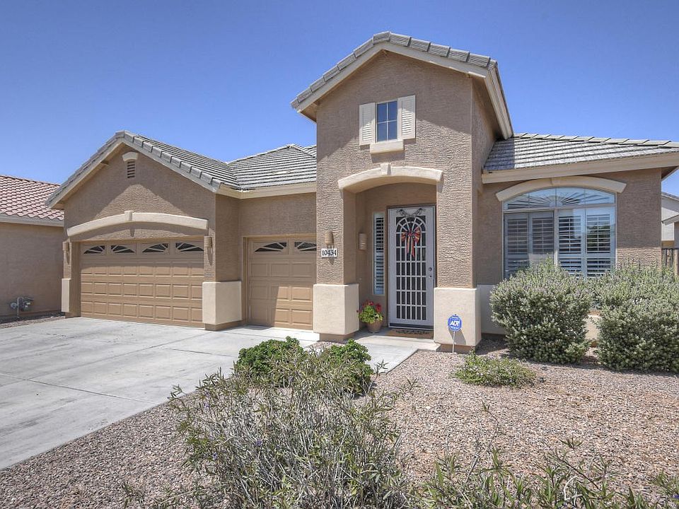 10434 W Sands Dr front