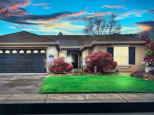1st image of 2574 Paradise Dr