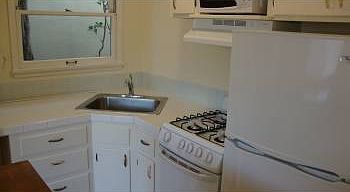 3rd image of 410 1st St
