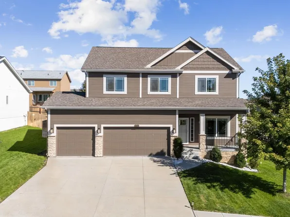 16452 Whitmore St, Bennington, NE 68007