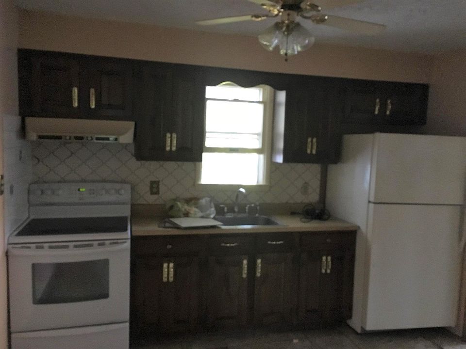 2nd image of 152 Peabody Ave