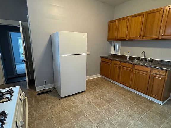 5th image of 1019 North St