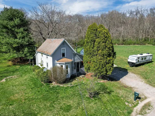 7074 State Route 669 NE, Somerset, OH 43783