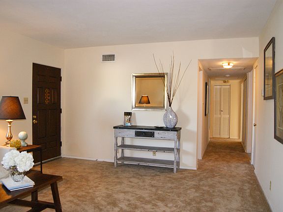 3rd image of 5033 Willmonte Ave