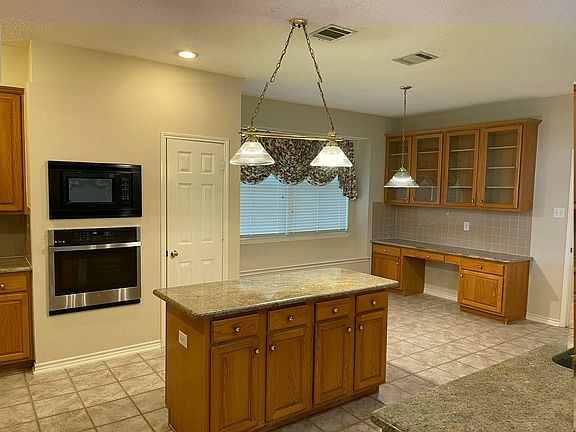 3rd image of 3411 Chapelwood Dr
