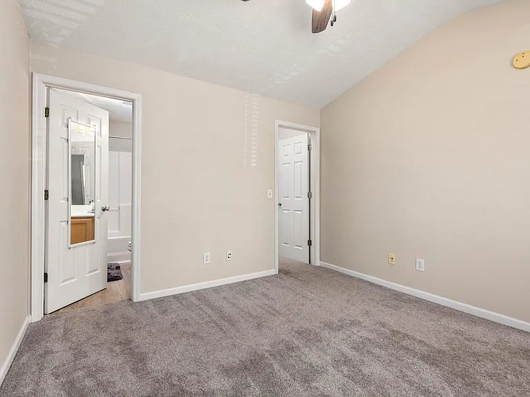 1385 S Donahue Dr #2-204 — Photo 9
