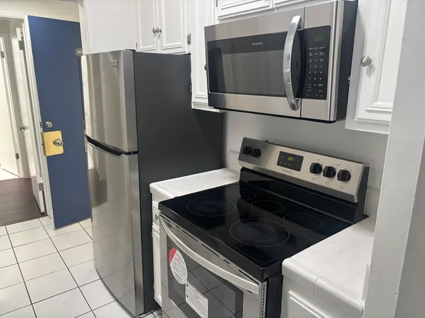 1428 Kelton Ave APT 302, Los Angeles, CA 90024