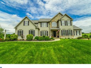 15 Pine Tree Dr, Honey Brook, PA 19344