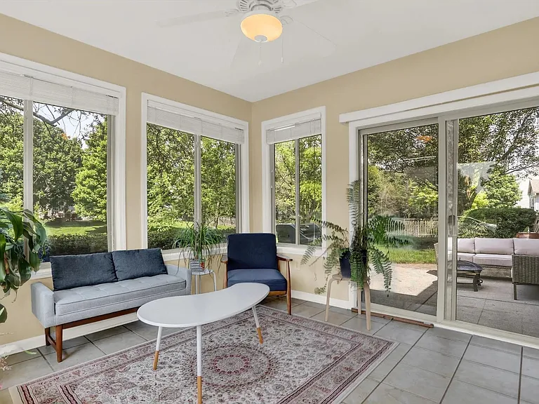5398 Baltimore Ct — Photo 9