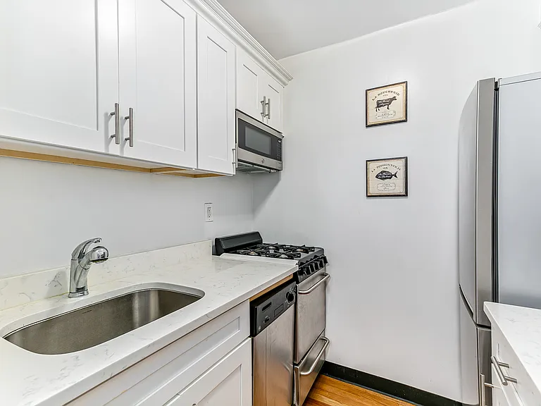 25 W 13th St #2CS — Photo 6