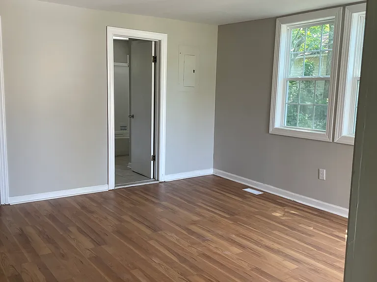 2258 Sibley Rd — Photo 5
