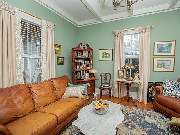 5th image of 202 S Bragg St