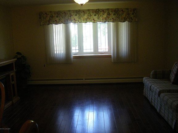 4th image of 14 Margarita St
