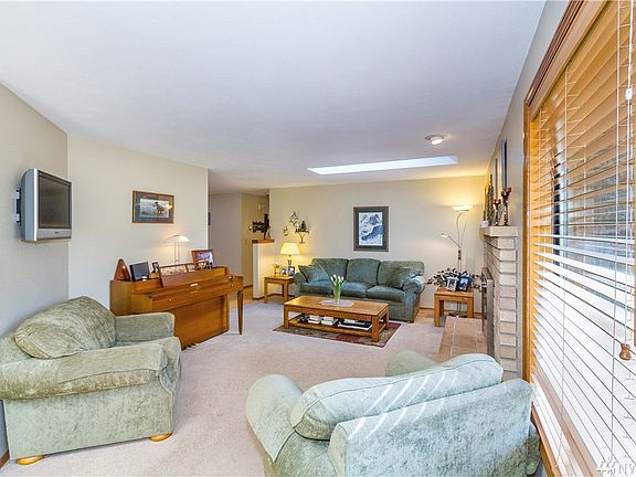 4th image of 4916 121st Pl NE