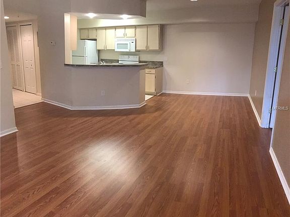 5th image of 814 Crest Pines Dr APT 926