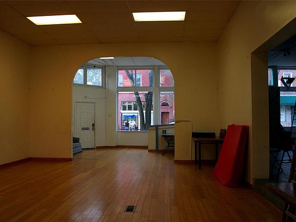 2nd image of 3022-3026 Cherokee St