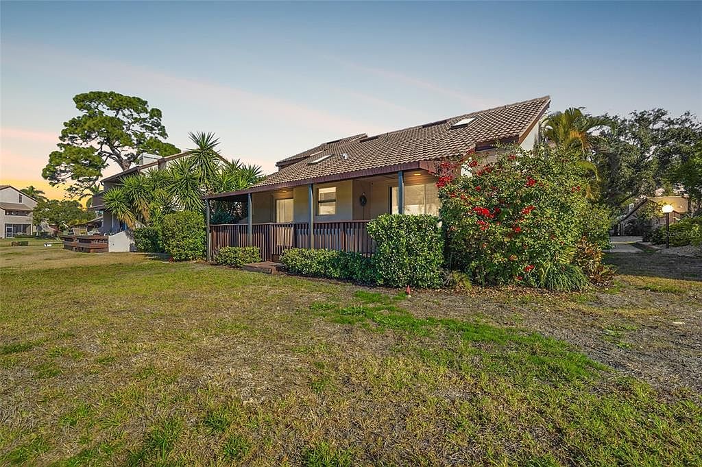 1310 Pelican Creek Xing