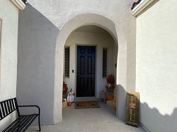 4th image of 6865 Electra Ave