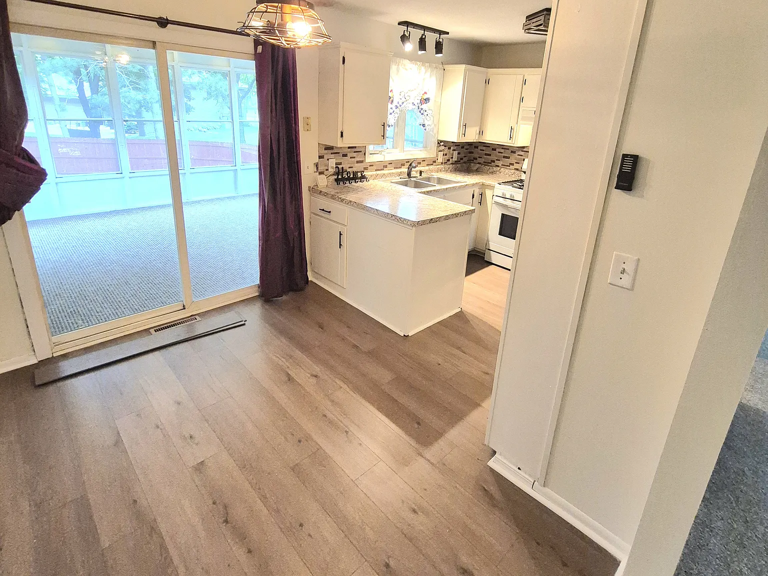 4 bed, 1808 sqft, $2,300 — Photo 4