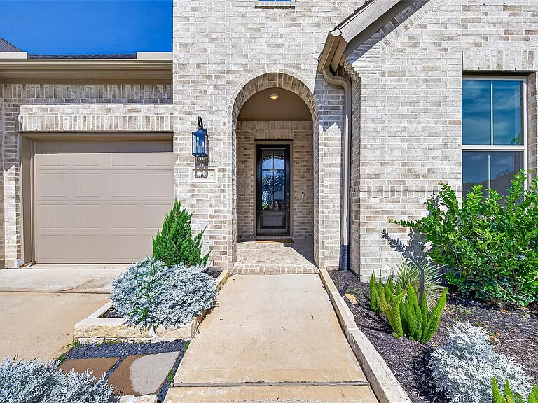 1635 Delta Oaks Dr — Photo 7