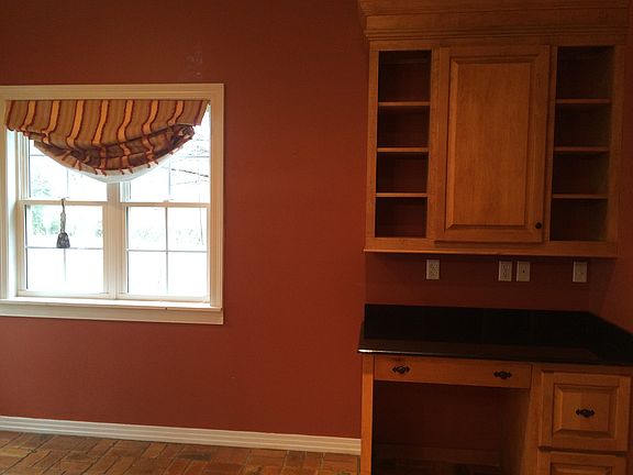 3rd image of 306 Mary Ann Dr