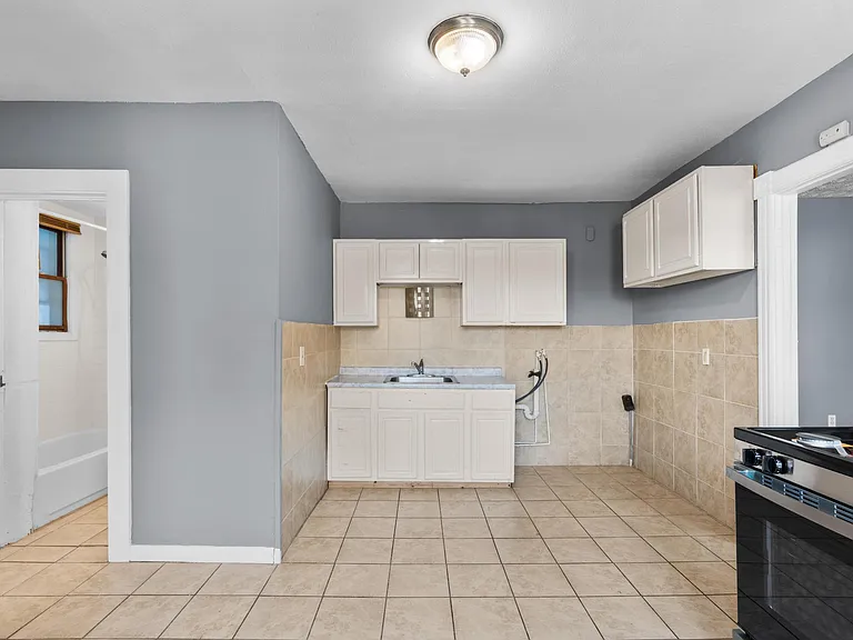 66 Standish St #2W — Photo 5