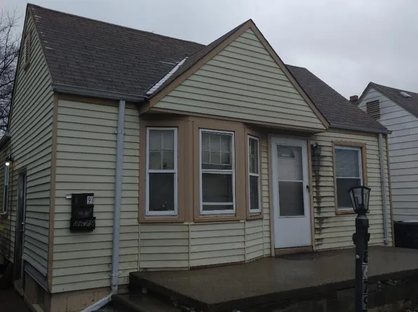 8679 Minock St, Detroit, MI 48228