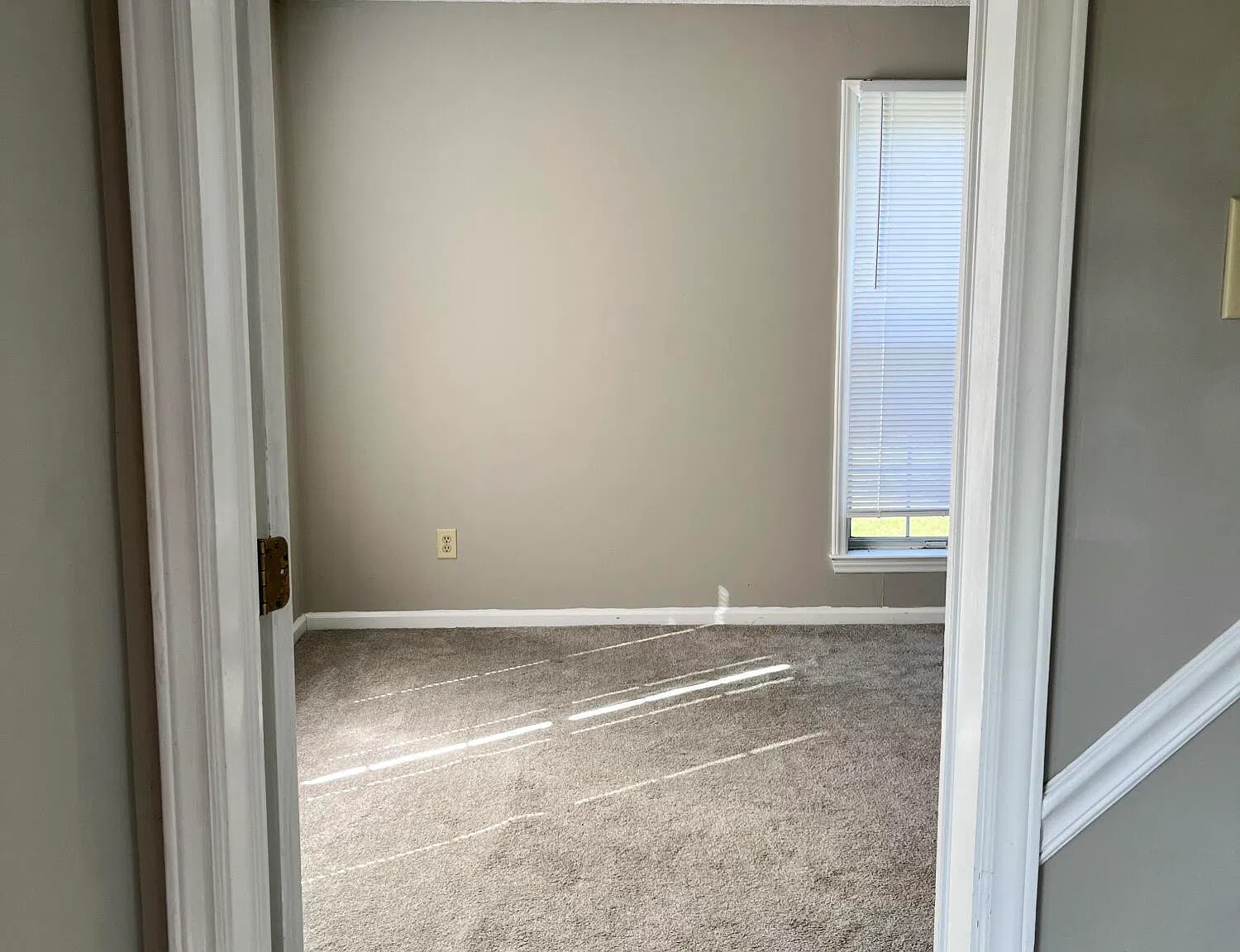4 bed, 2.5 bath, $2,150 — Photo 3