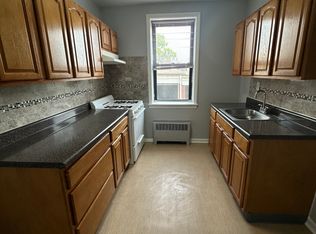 46 Chestnut St #105, East Orange, NJ 07018