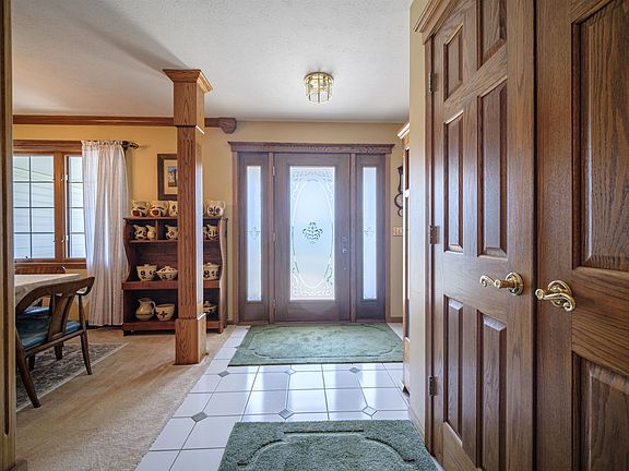 4th image of 7594 Evelyn Dr