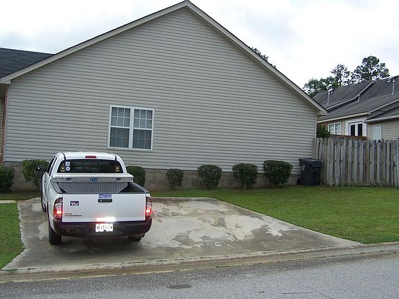 4th image of 405 Cashew Dr