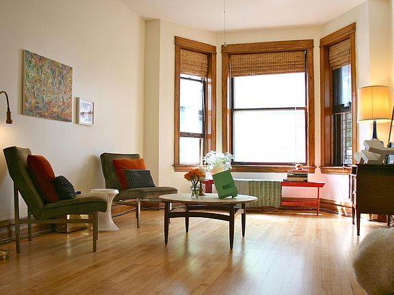 3rd image of 2745 N Francisco Ave #1