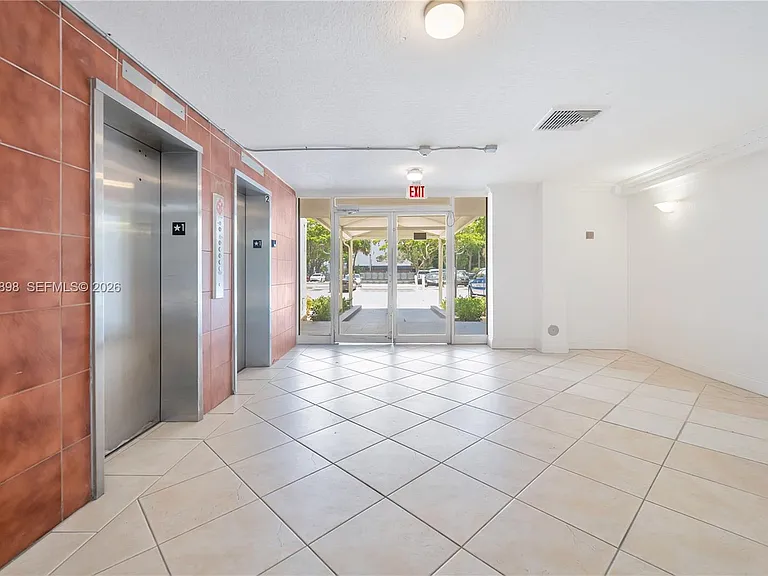9001 SW 77th Ave #C709 — Photo 16